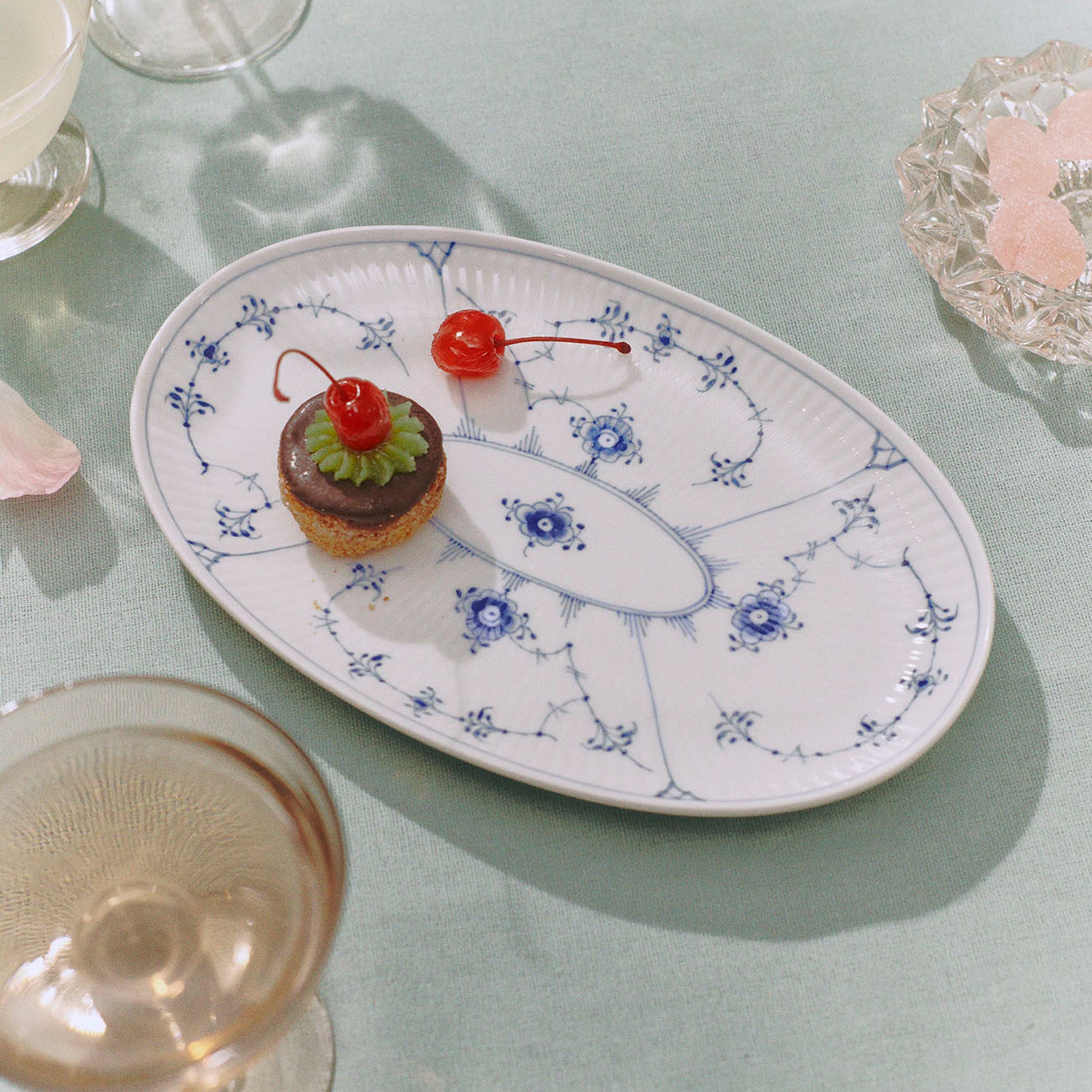 Blue Fluted Plain Assiette, 23.5 cm | Royal Copenhagen