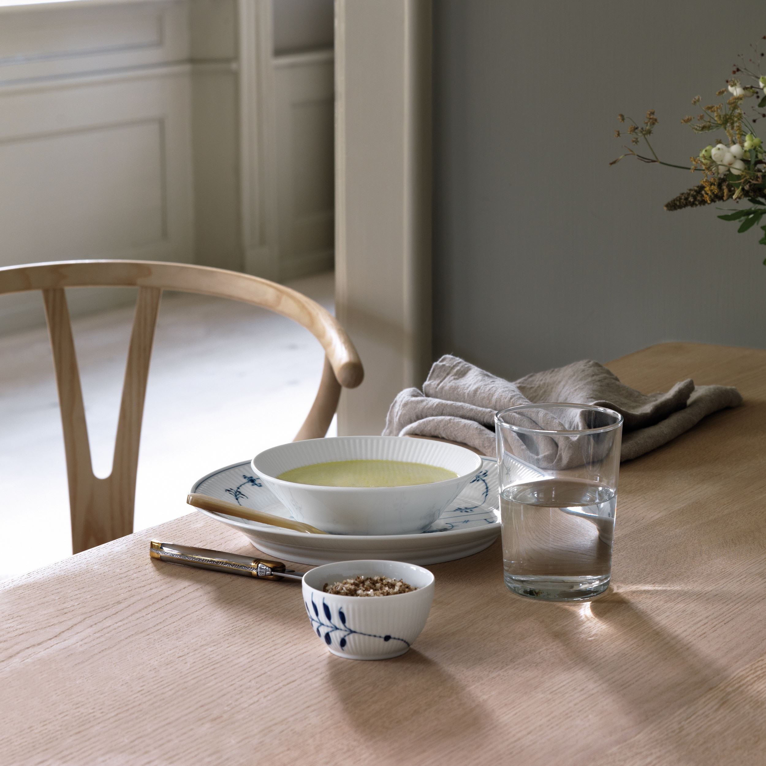 White Fluted Deep Plate, 17 cm | Royal Copenhagen