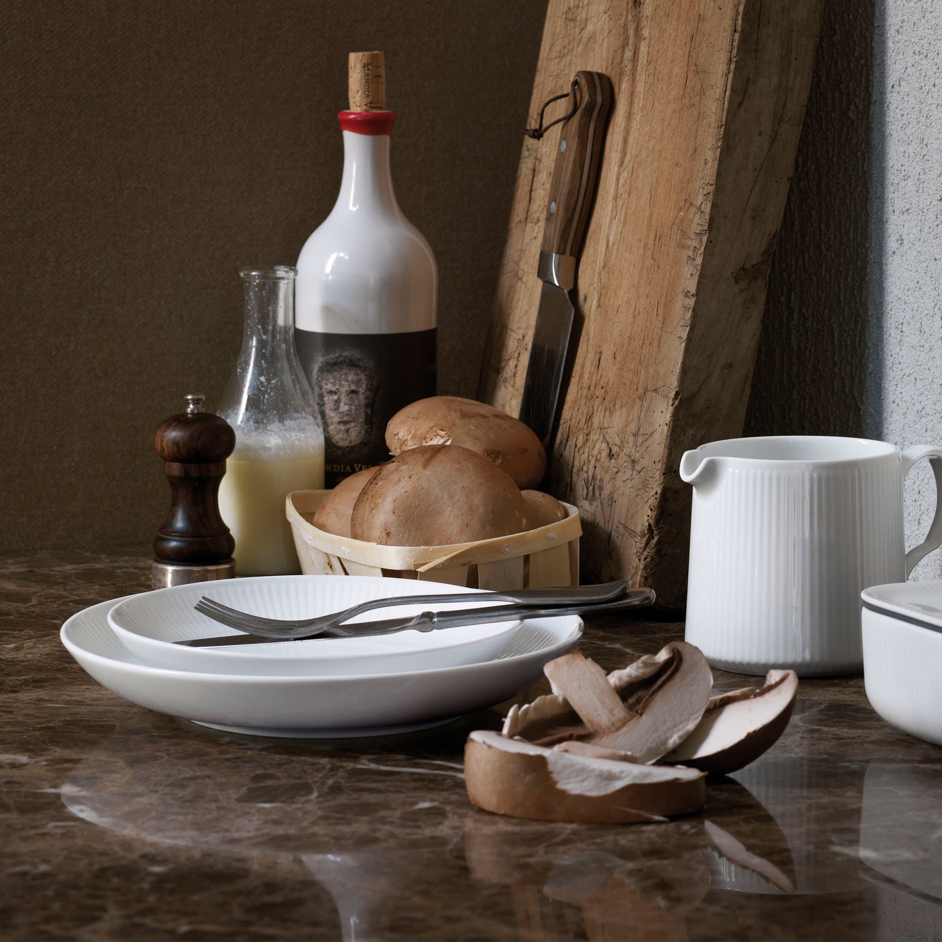 White Fluted Plate Coupe, 20 cm