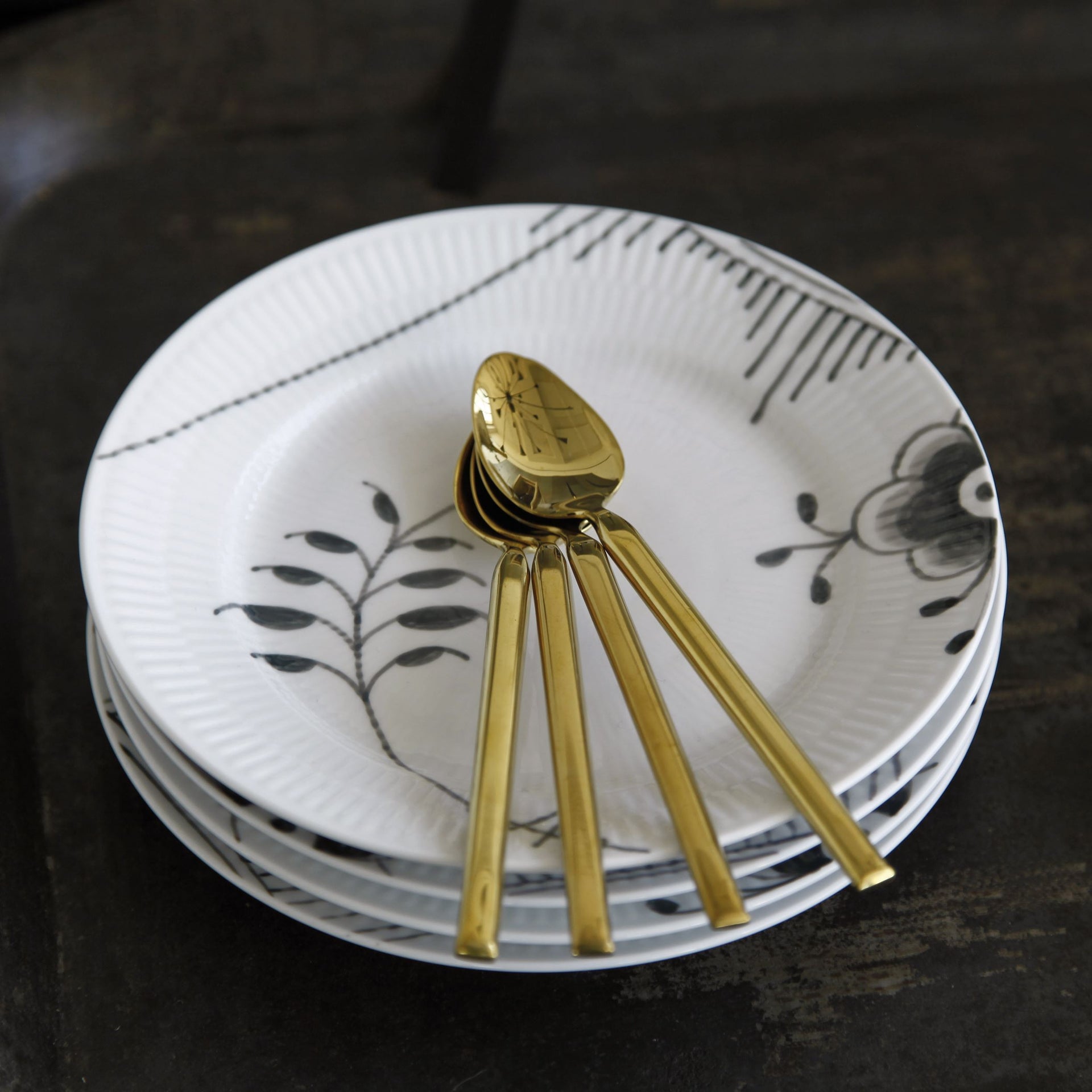 Black Fluted Mega Plate, Decoration 2, 19 cm