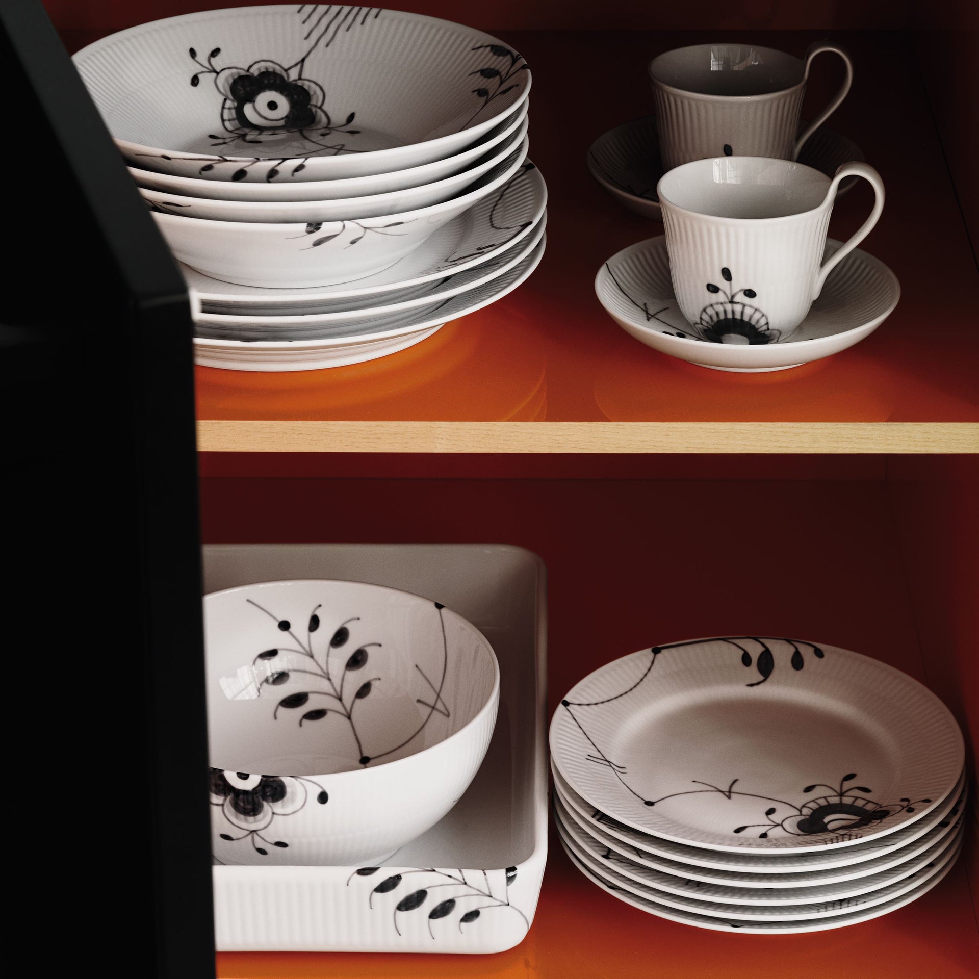 Black Fluted Mega Deep Plate, 24 cm