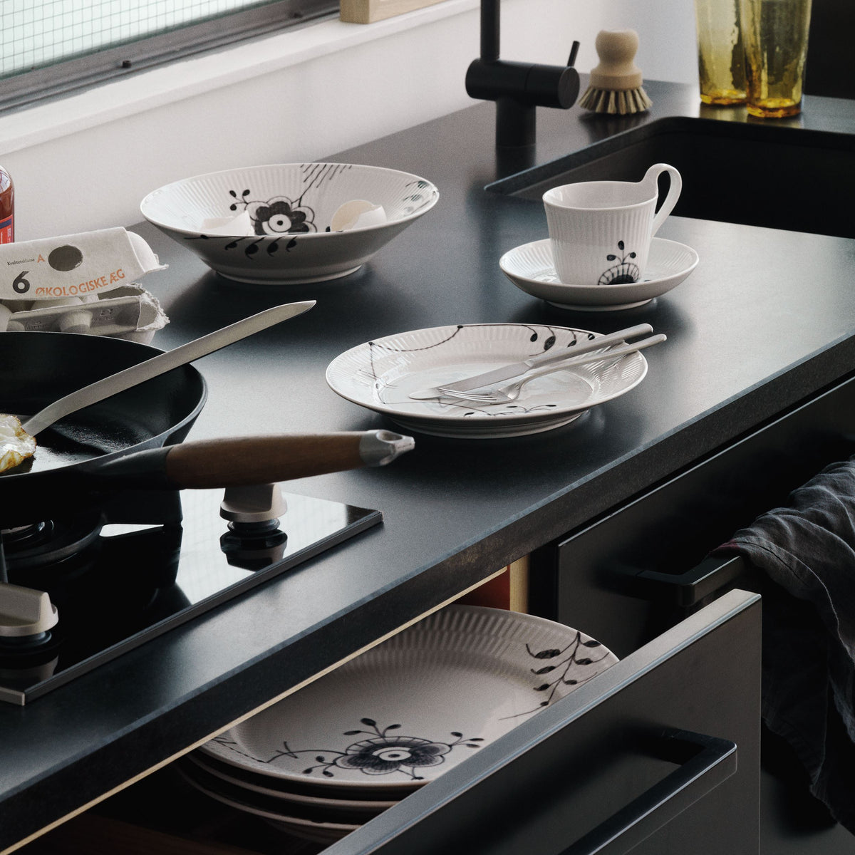 Black Fluted Mega Deep Plate, 24 cm
