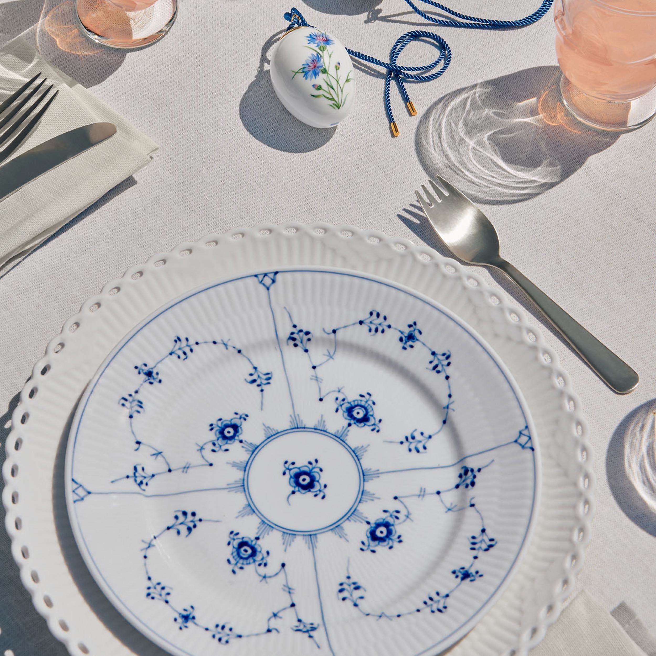 Blue Fluted Plain Plate, 17 cm | Royal Copenhagen
