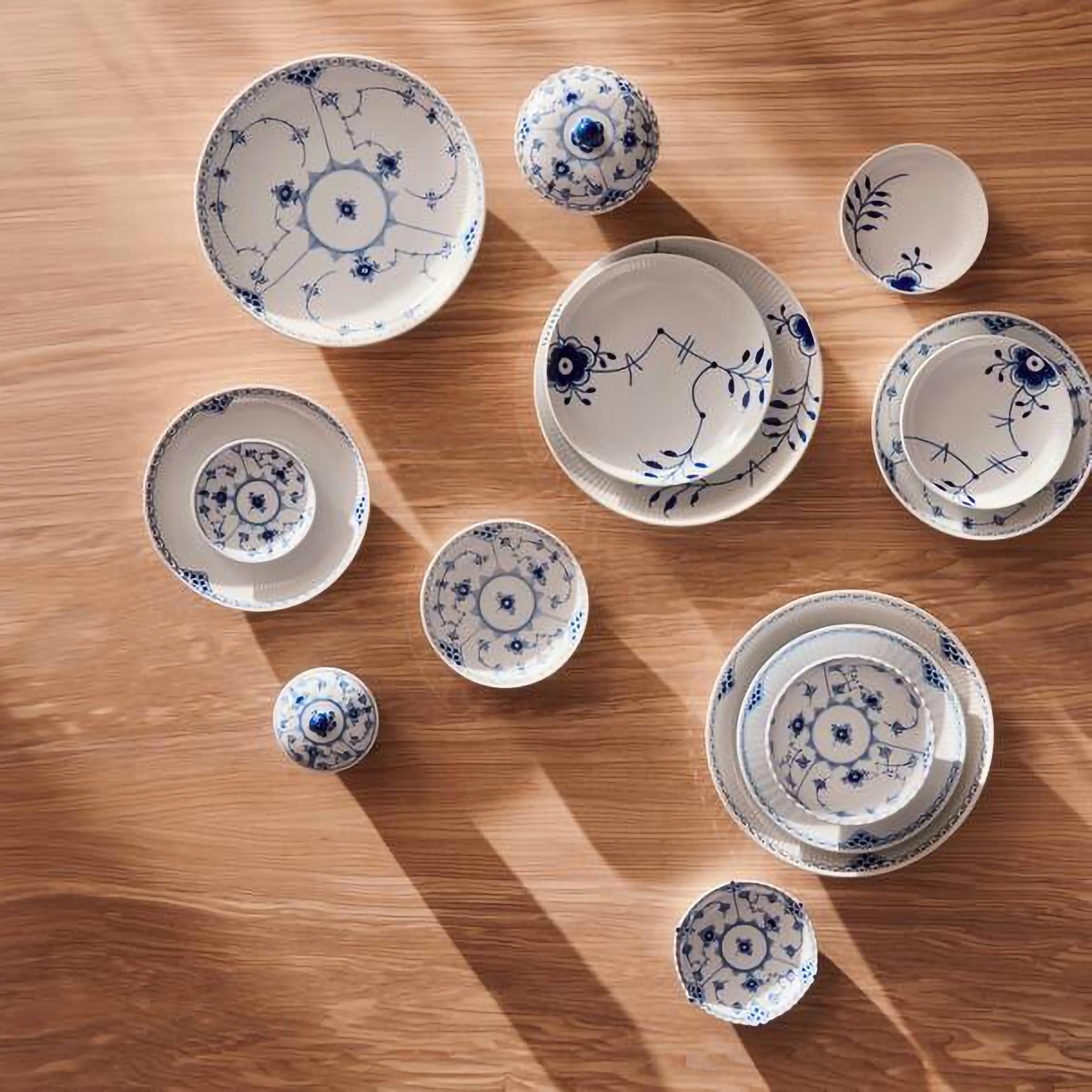 Blue Fluted Half Lace Bowl, 110 cl