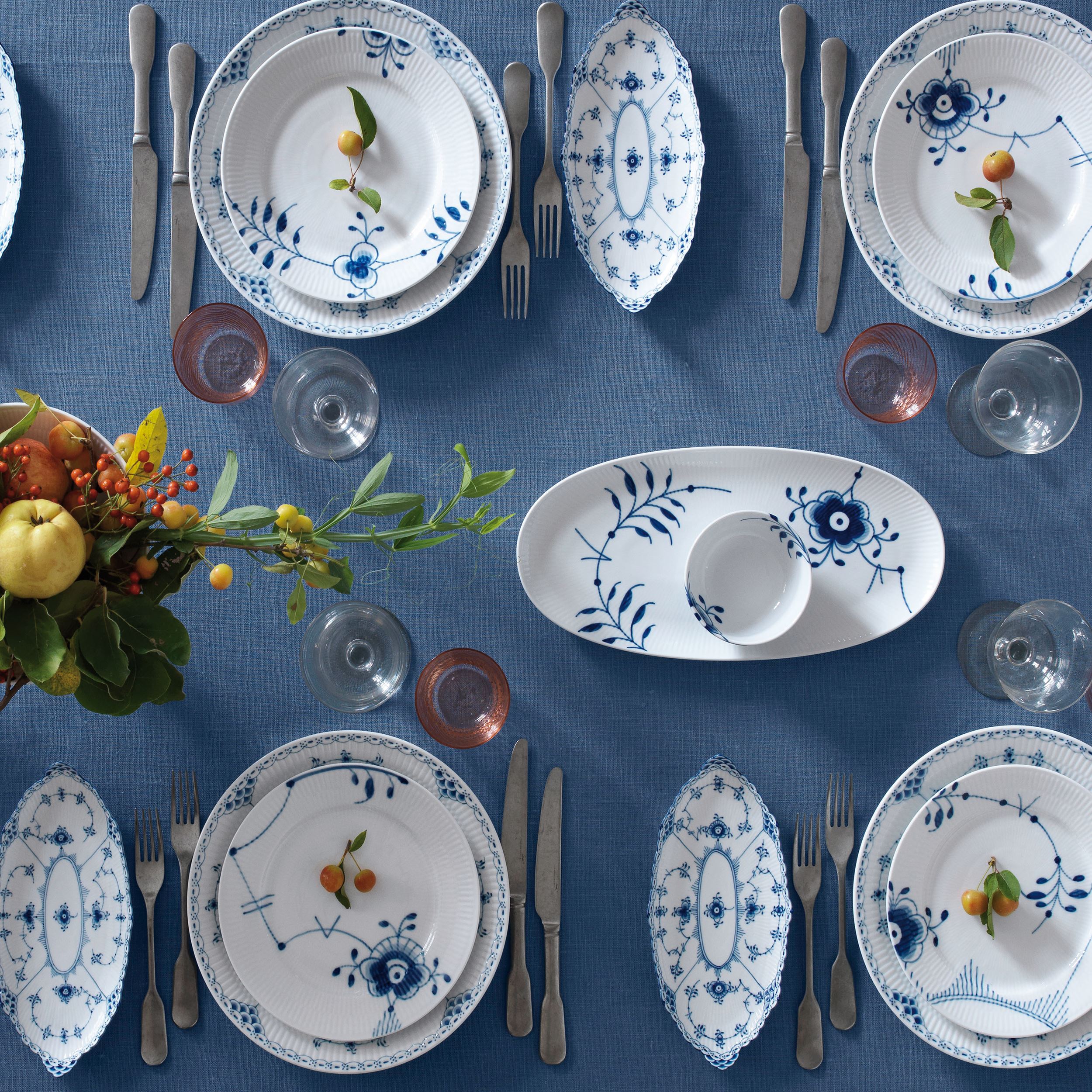 Blue Fluted Half Lace Plate, 27 cm | Royal Copenhagen