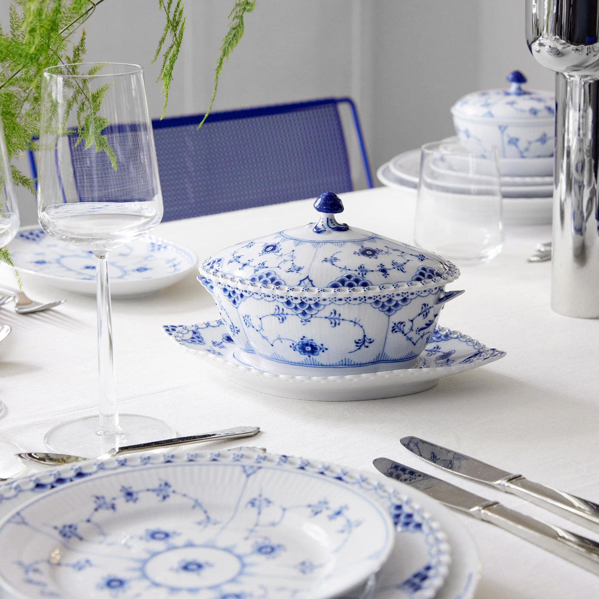 Musselmalet Helblonde sauceskål, 40 cl - Blue Fluted Full Lace Sauce Boat, 40 cl