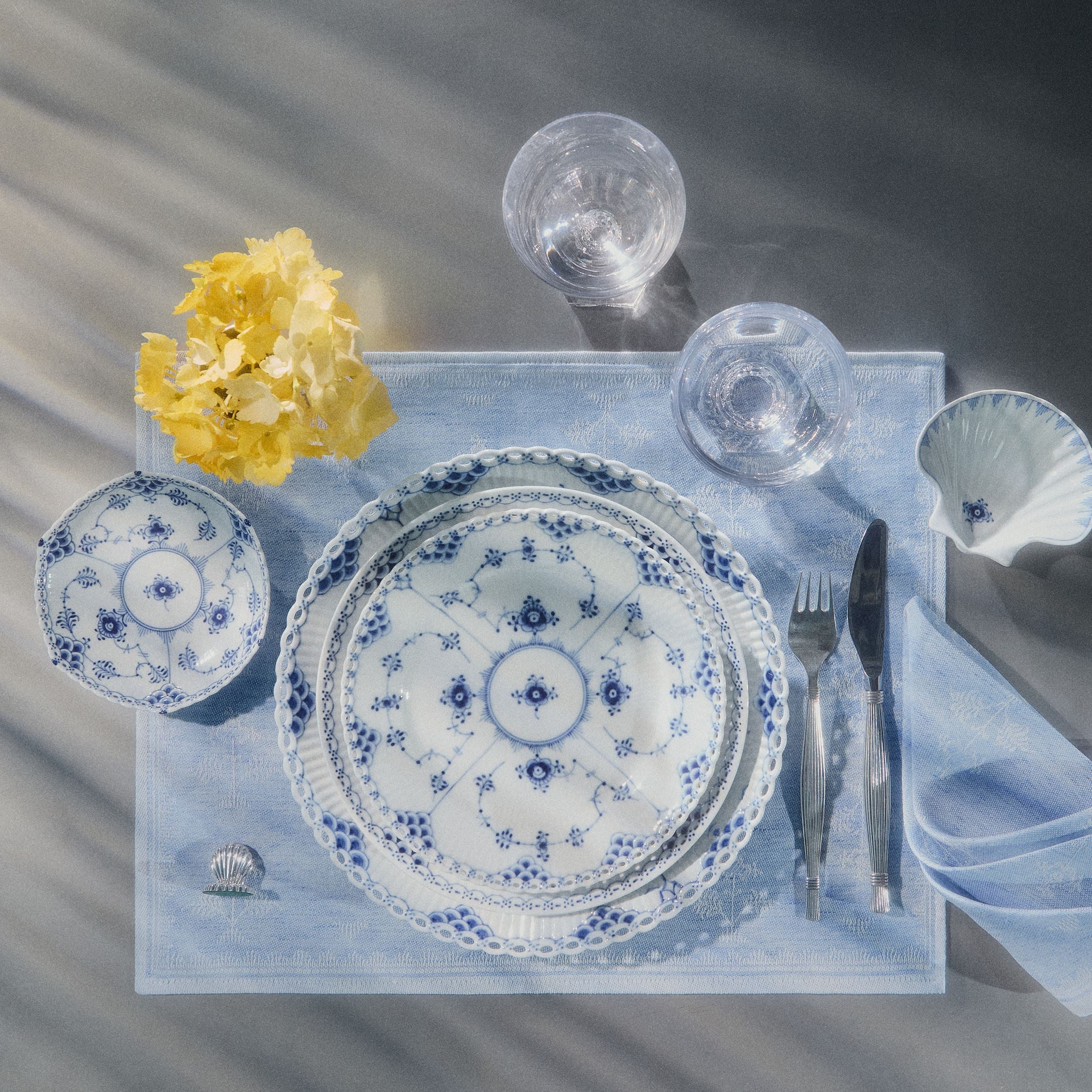 Blue Fluted Full Lace Plate, 27 cm | Royal Copenhagen