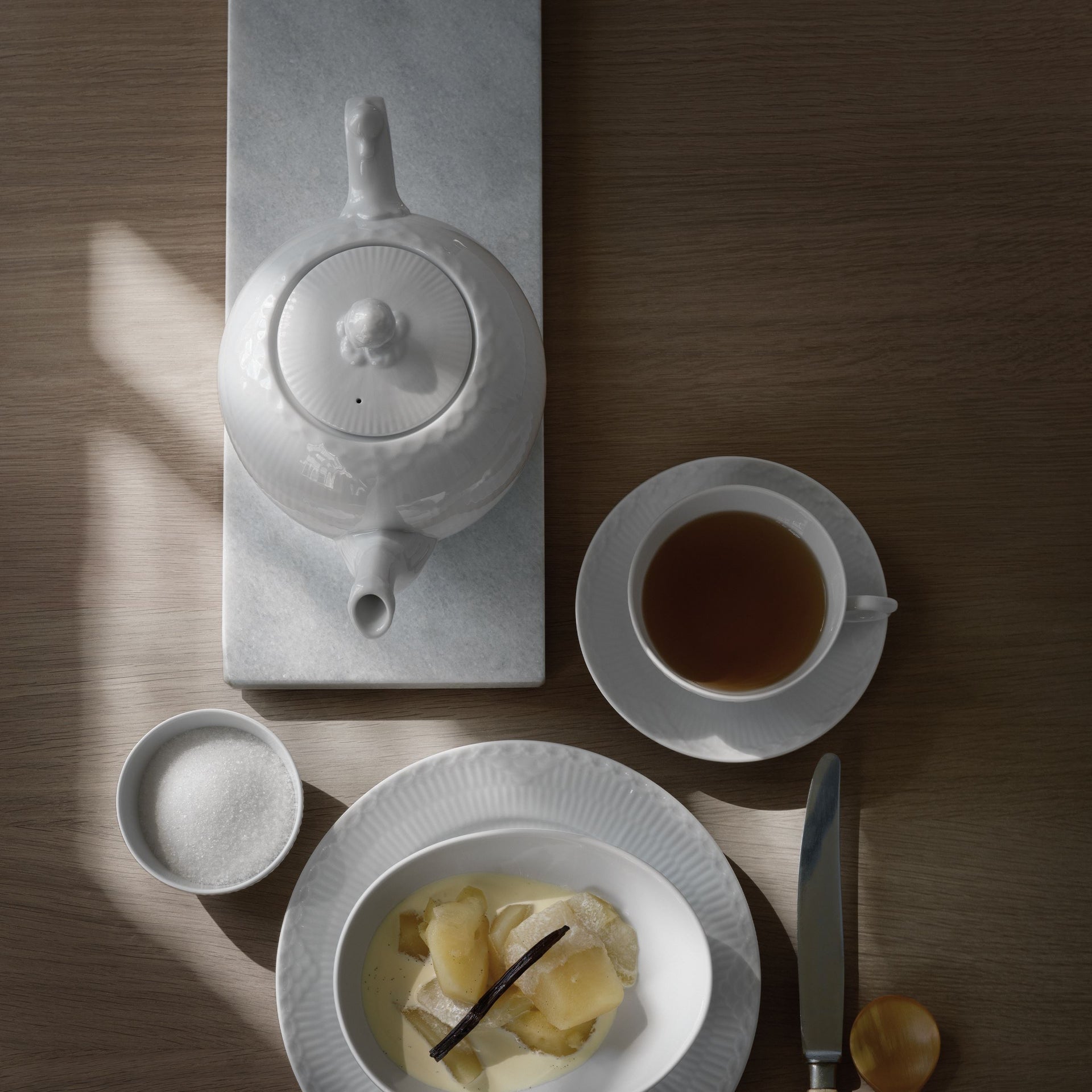 White Fluted Half Lace Teapot, 100 cl