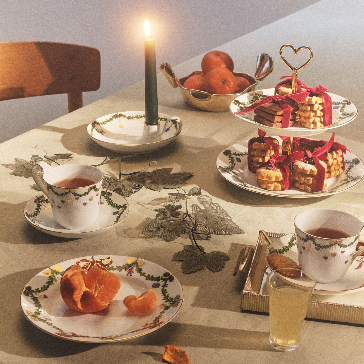 Stjerne Riflet Jul tallerken, 21 cm - Star Fluted Christmas Plate, 21 cm