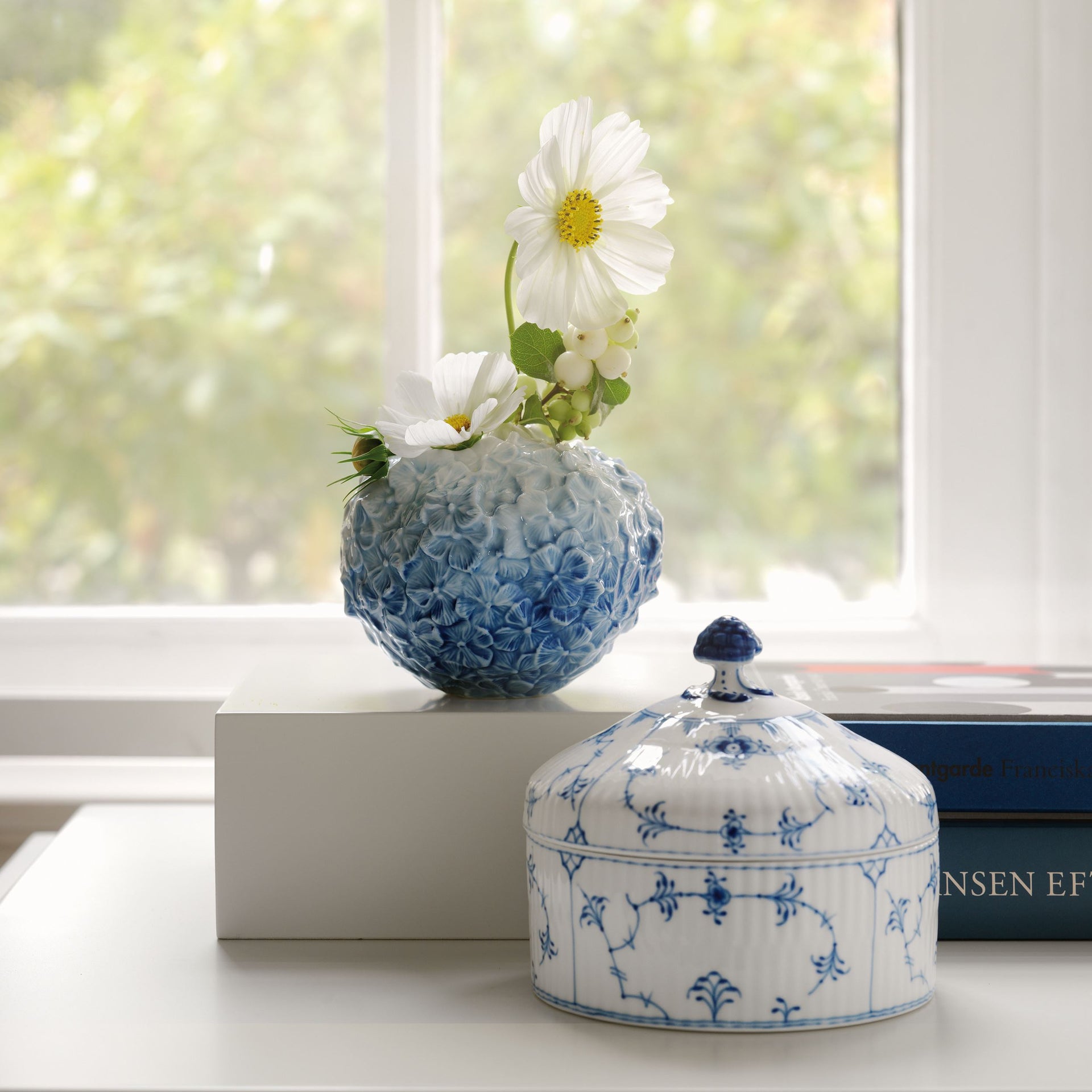 The Art of Giving Flowers Vase, Hydrangea, Light Blue, 10 cm