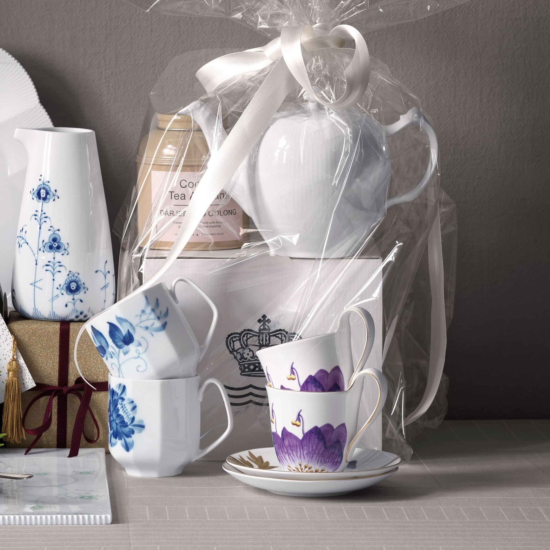 Flora højhankskop og underkop, Stedmoderblomst, 27 cl - Flora High Handle Cup and Saucer, Pansy, 27 cl