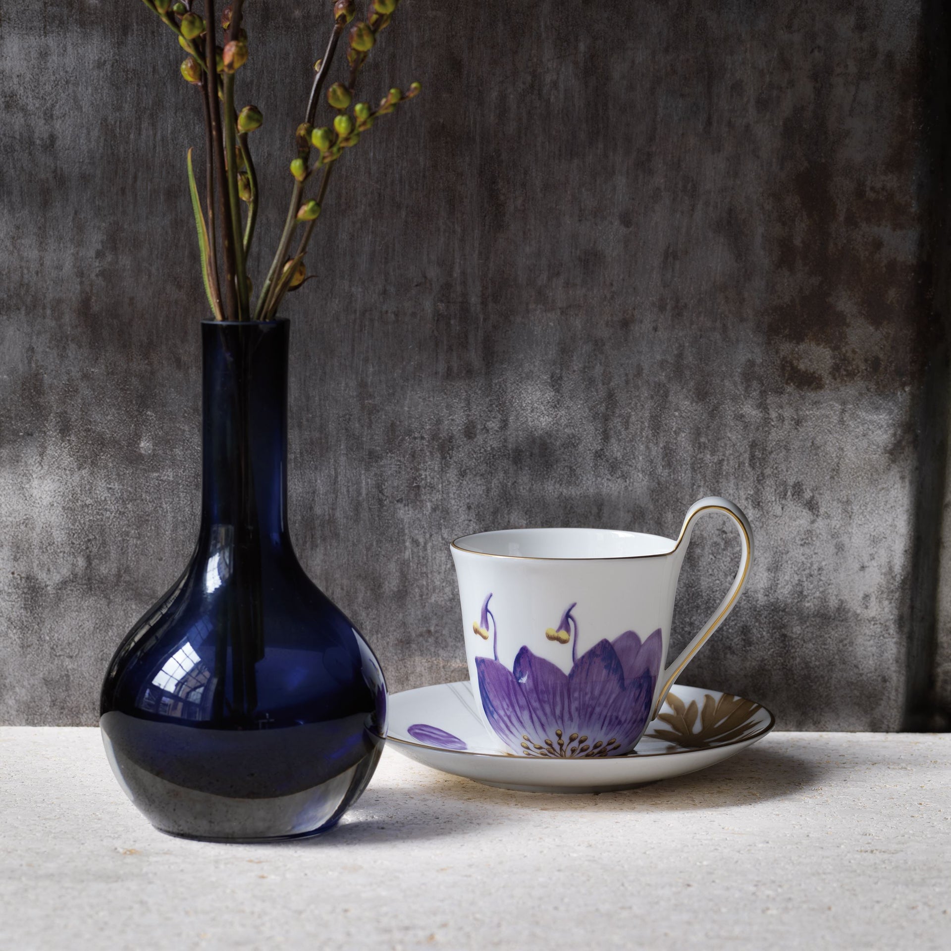Flora højhankskop og underkop, Stedmoderblomst, 27 cl - Flora High Handle Cup and Saucer, Pansy, 27 cl