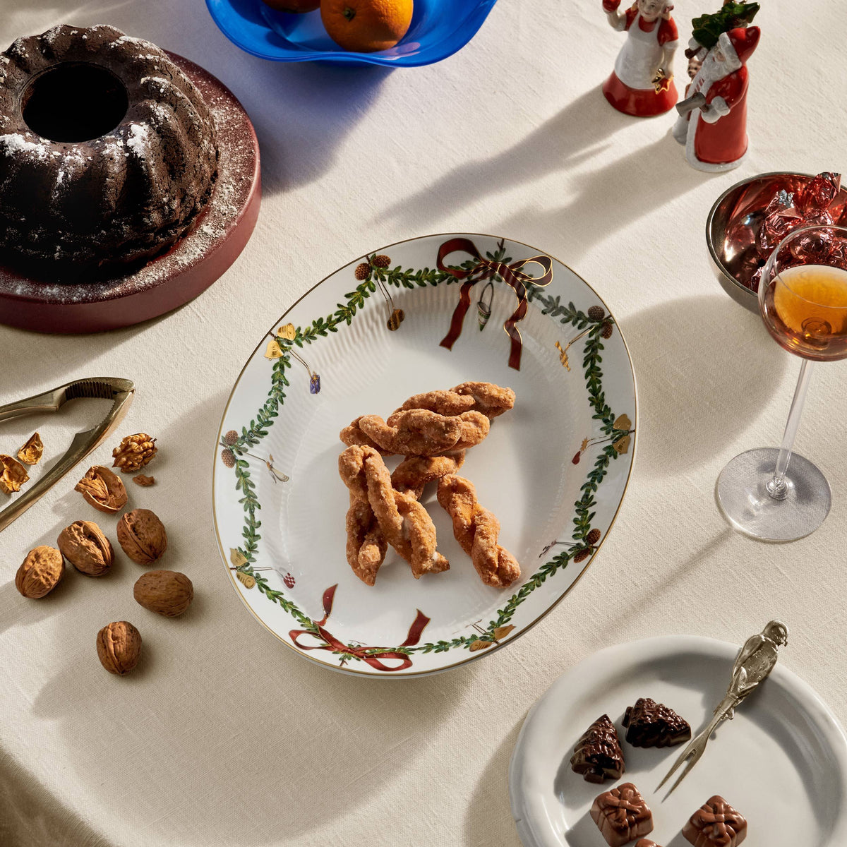Star Fluted Christmas Dish, 34 cm