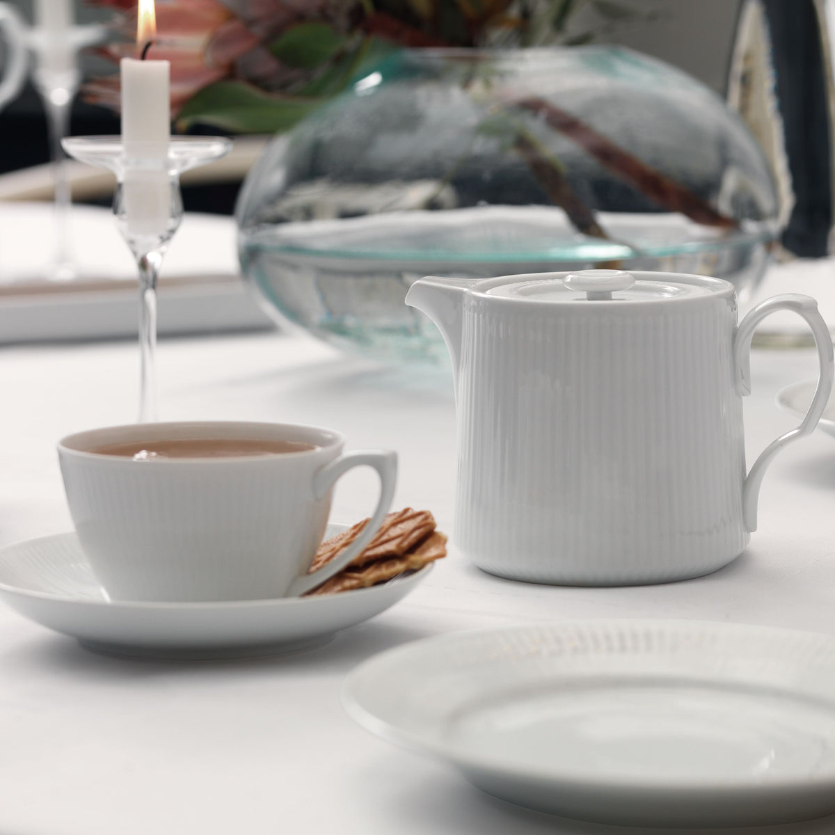 White Fluted Teapot, 75 cl