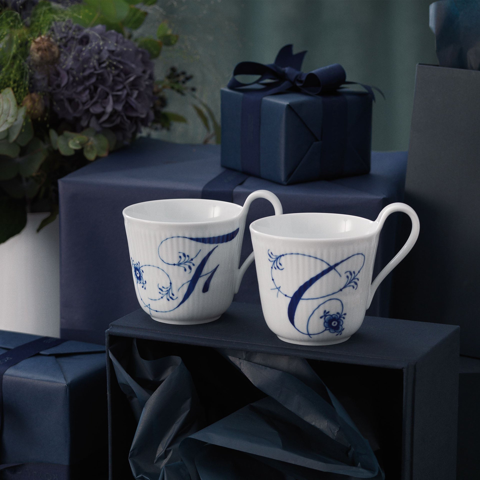 Alphabet Collection High Handle Cup, F, 33 cl