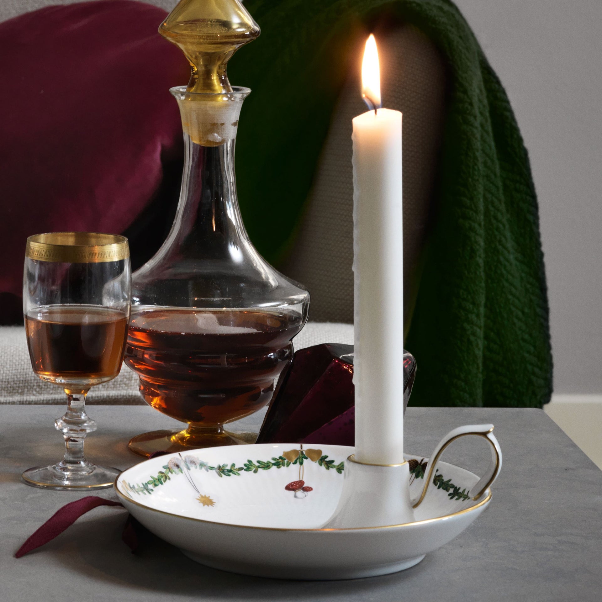 Star Fluted Christmas Candleholder, 17.5 cm