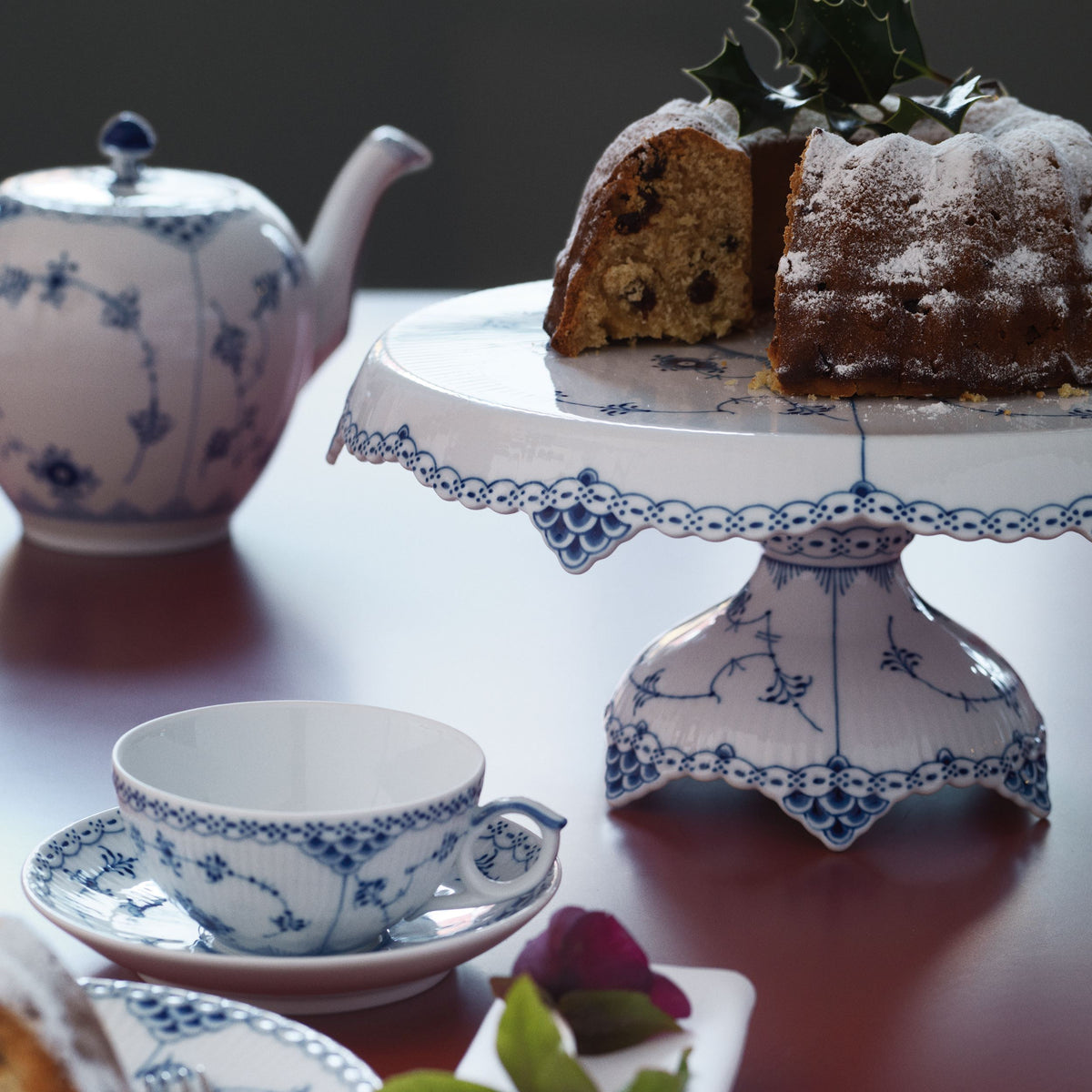 Blue Fluted Half Lace Dish on Stand, 31 cm