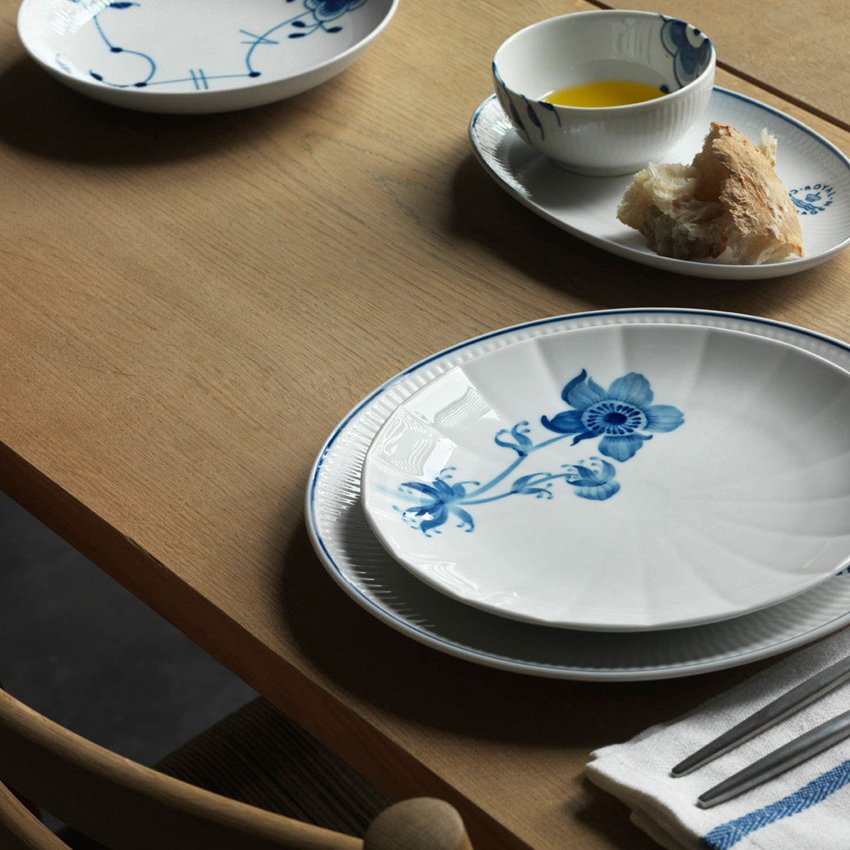 Blue Fluted Mega Bowl, 24 cl