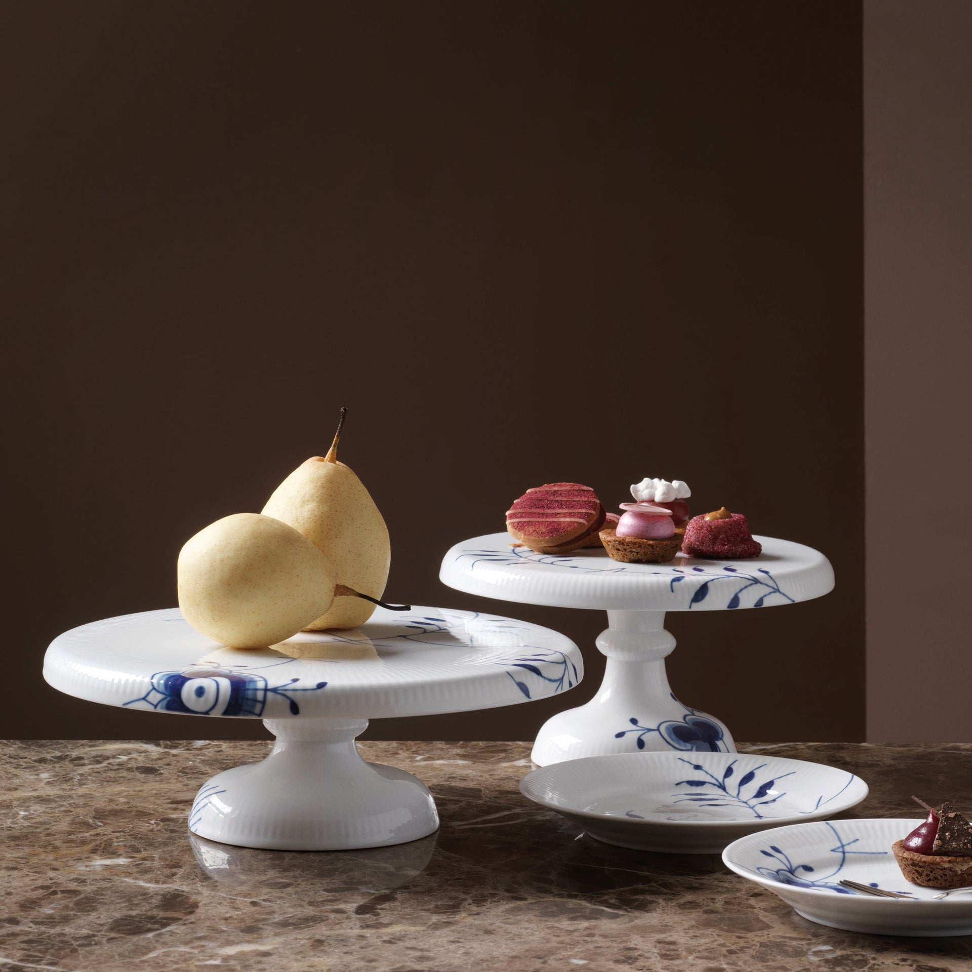 Blue Fluted Mega Dish on Stand, 23 cm