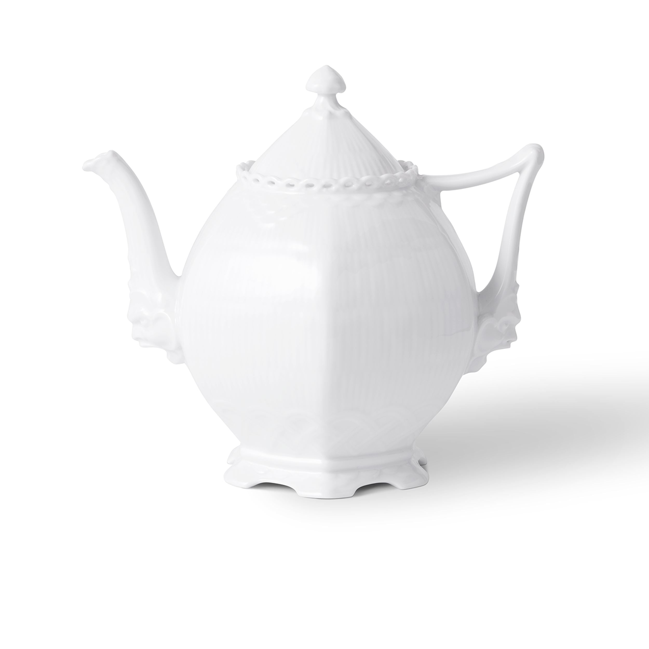 White Fluted Full Lace Teapot, 100 cl | Royal Copenhagen
