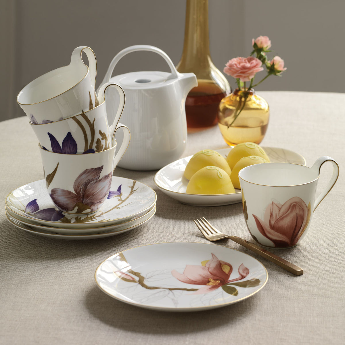 Flora High Handle Cup, Magnolia, 33 cl
