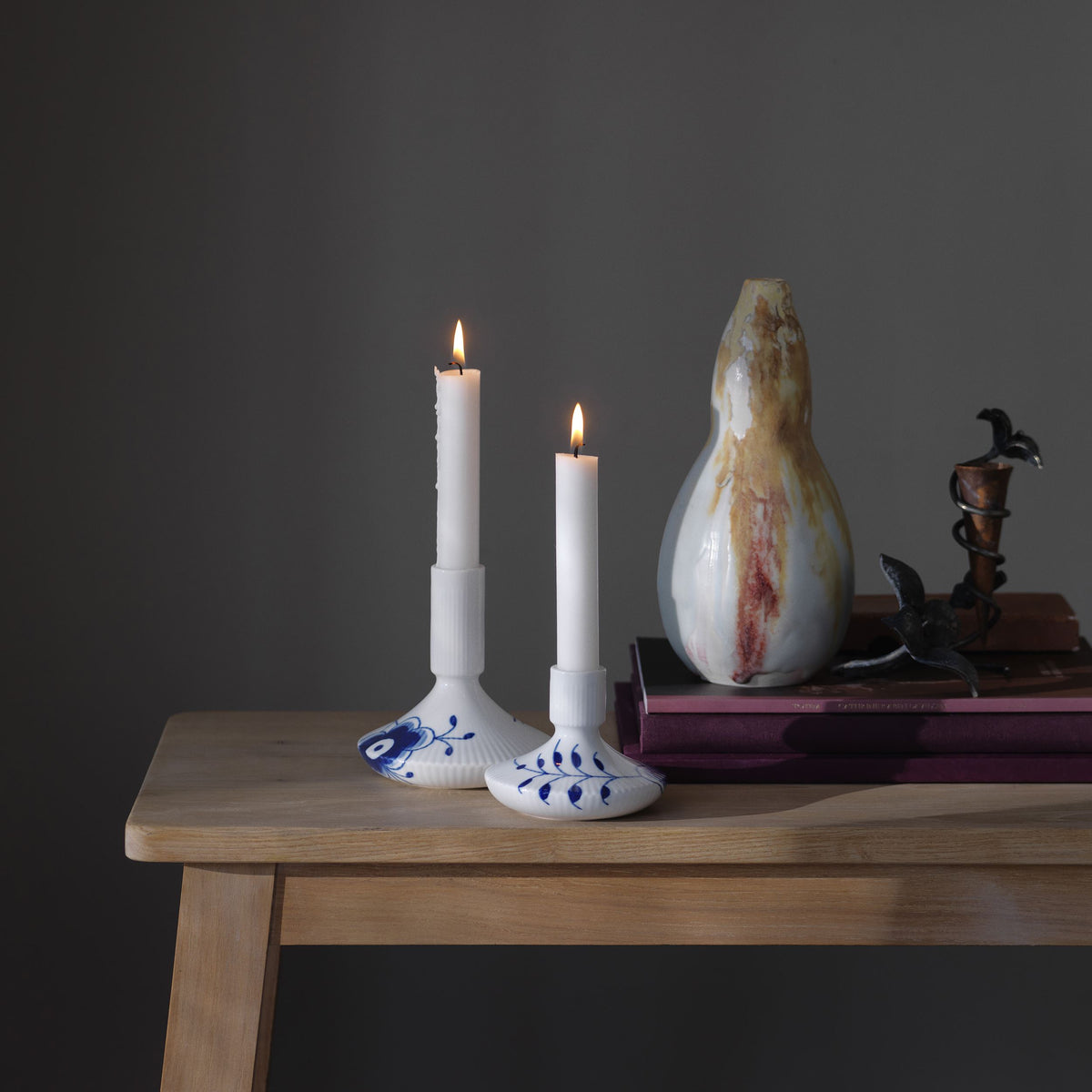 Blå Mega Riflet lysestage, 12 cm - Blue Fluted Mega Candleholder, 12 cm