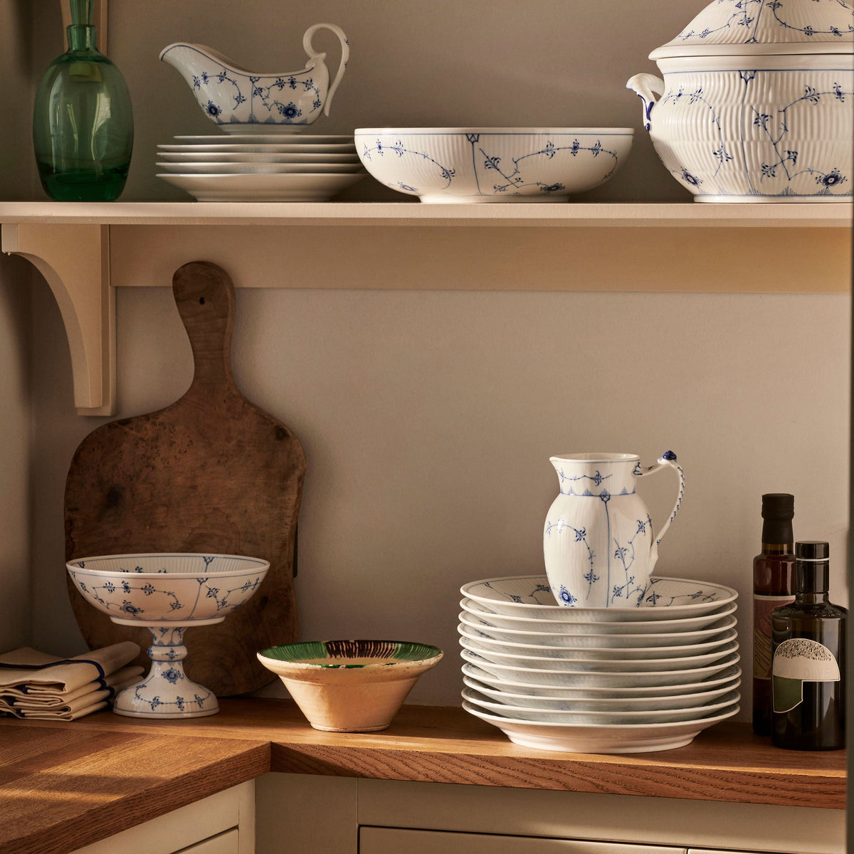 Blue Fluted Plain Tureen with Lid, 460 cl