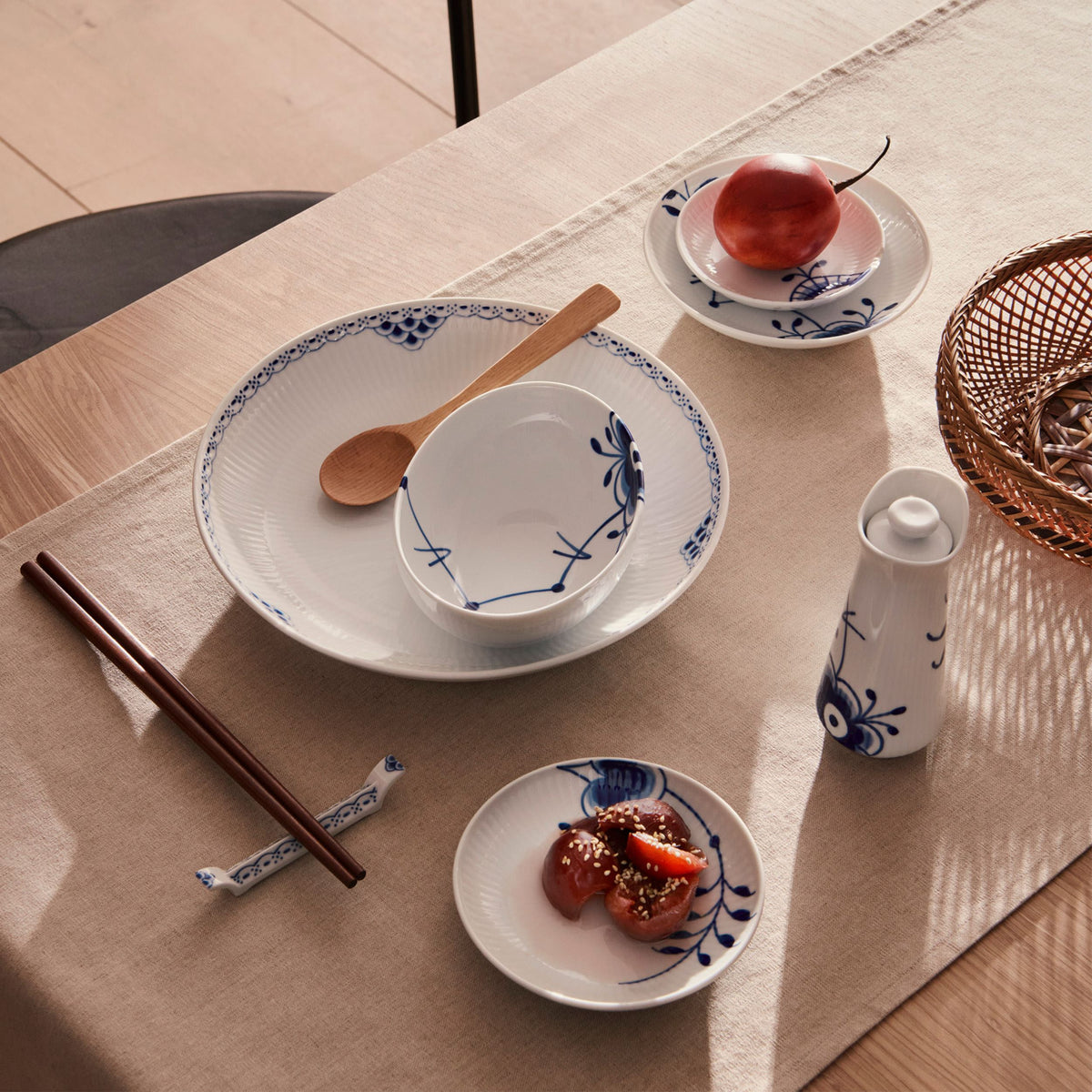 Blue Fluted Mega Oval Bowl, 37 cl