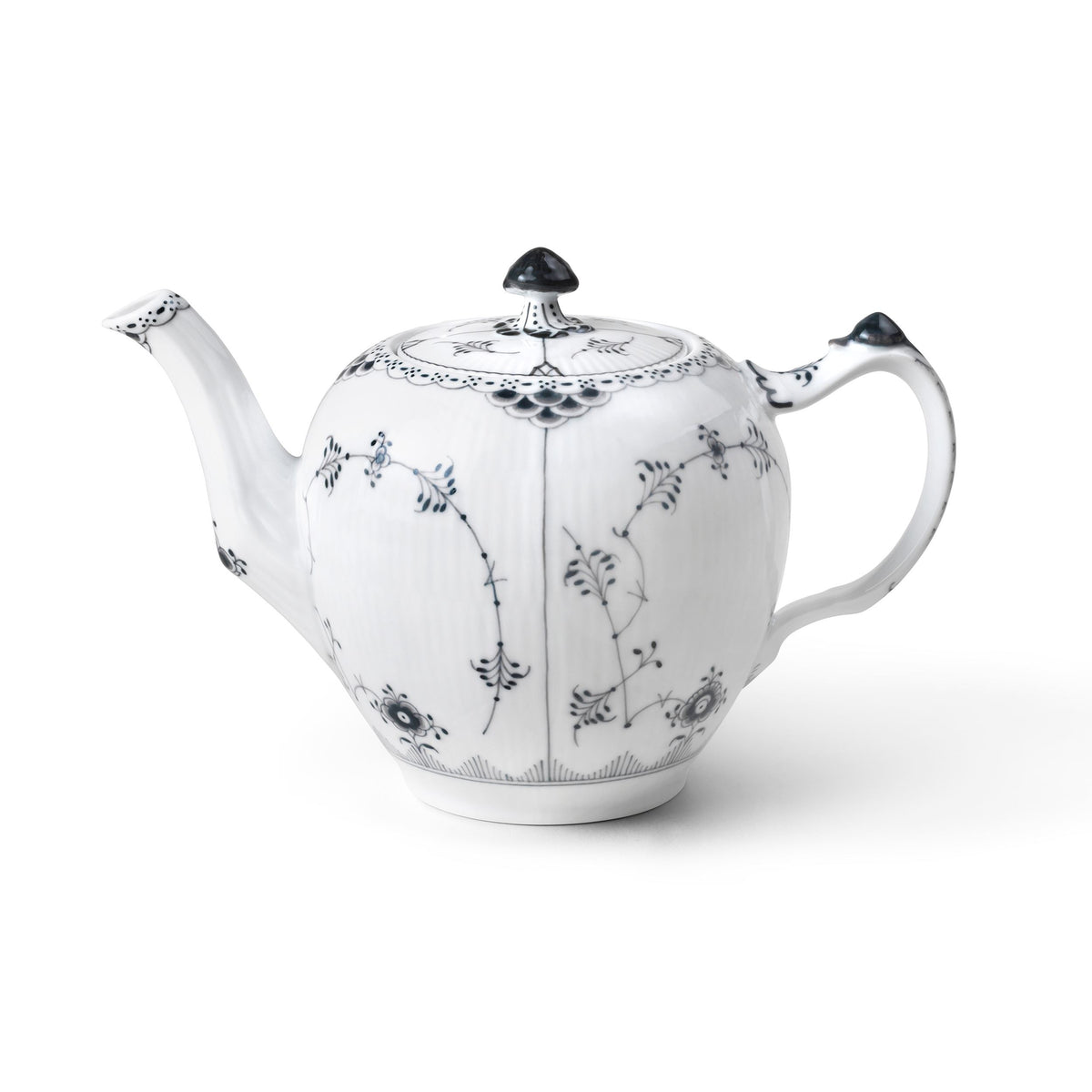 Black Fluted Half Lace Teapot, 100 cl