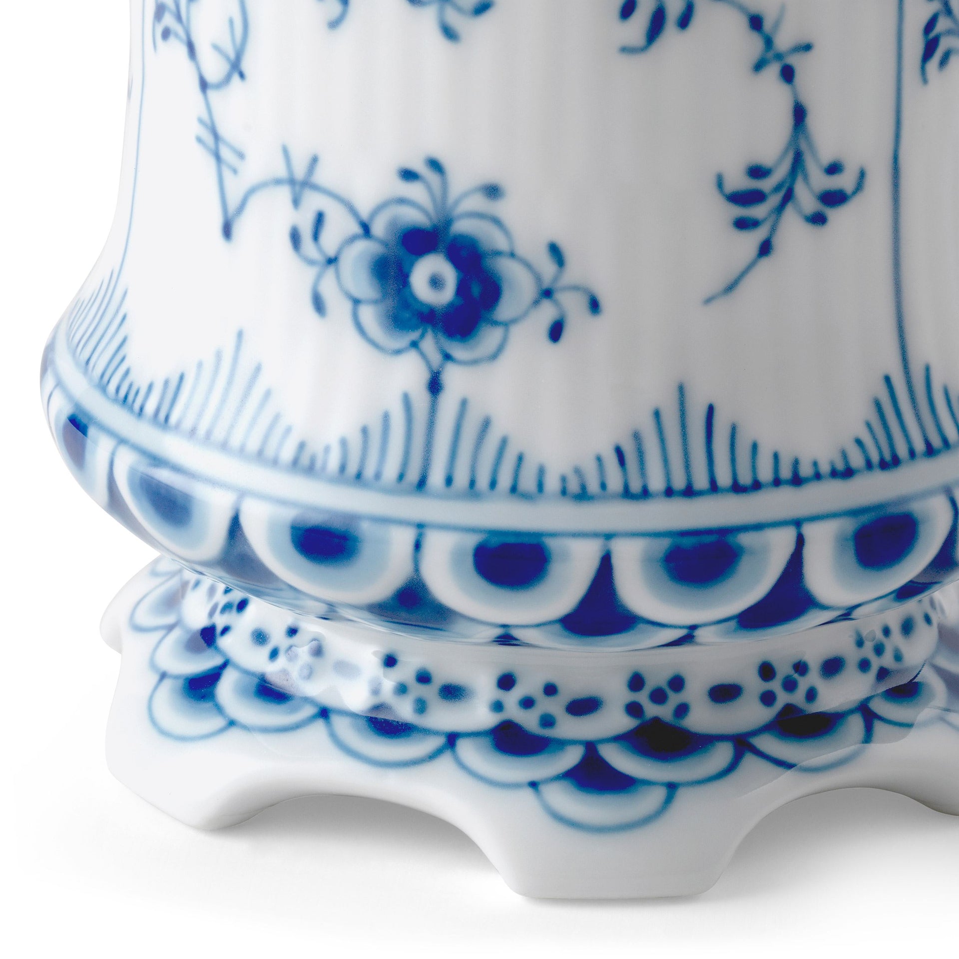Blue Fluted Full Lace Vase, 11 cm