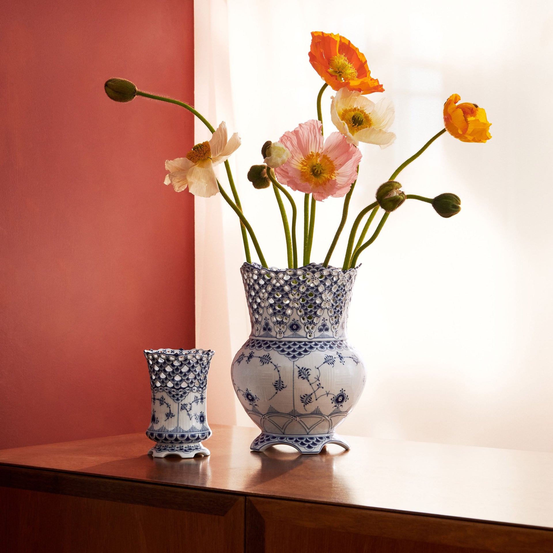 Blue Fluted Full Lace Vase, 11 cm
