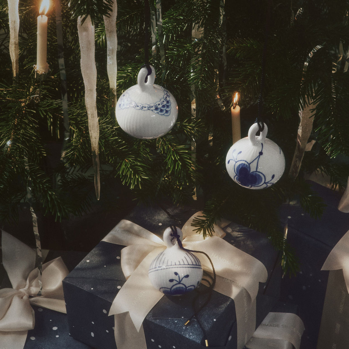 Blue Fluted Mega and Blue Lace Christmas Bauble, 9.5 cm, 2 pcs