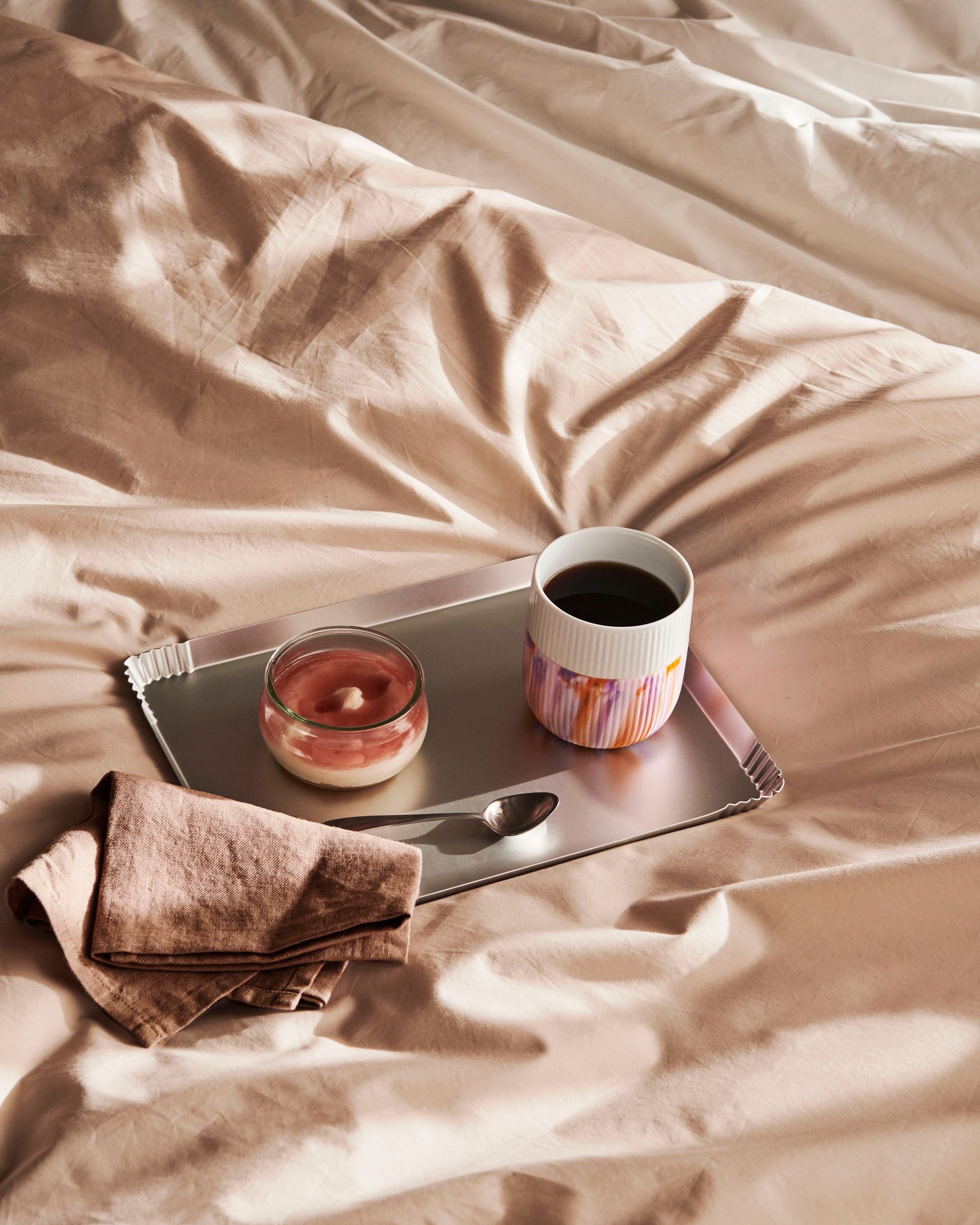 Fluted Contrast Marble Mug, Morning Sky, 35 cl