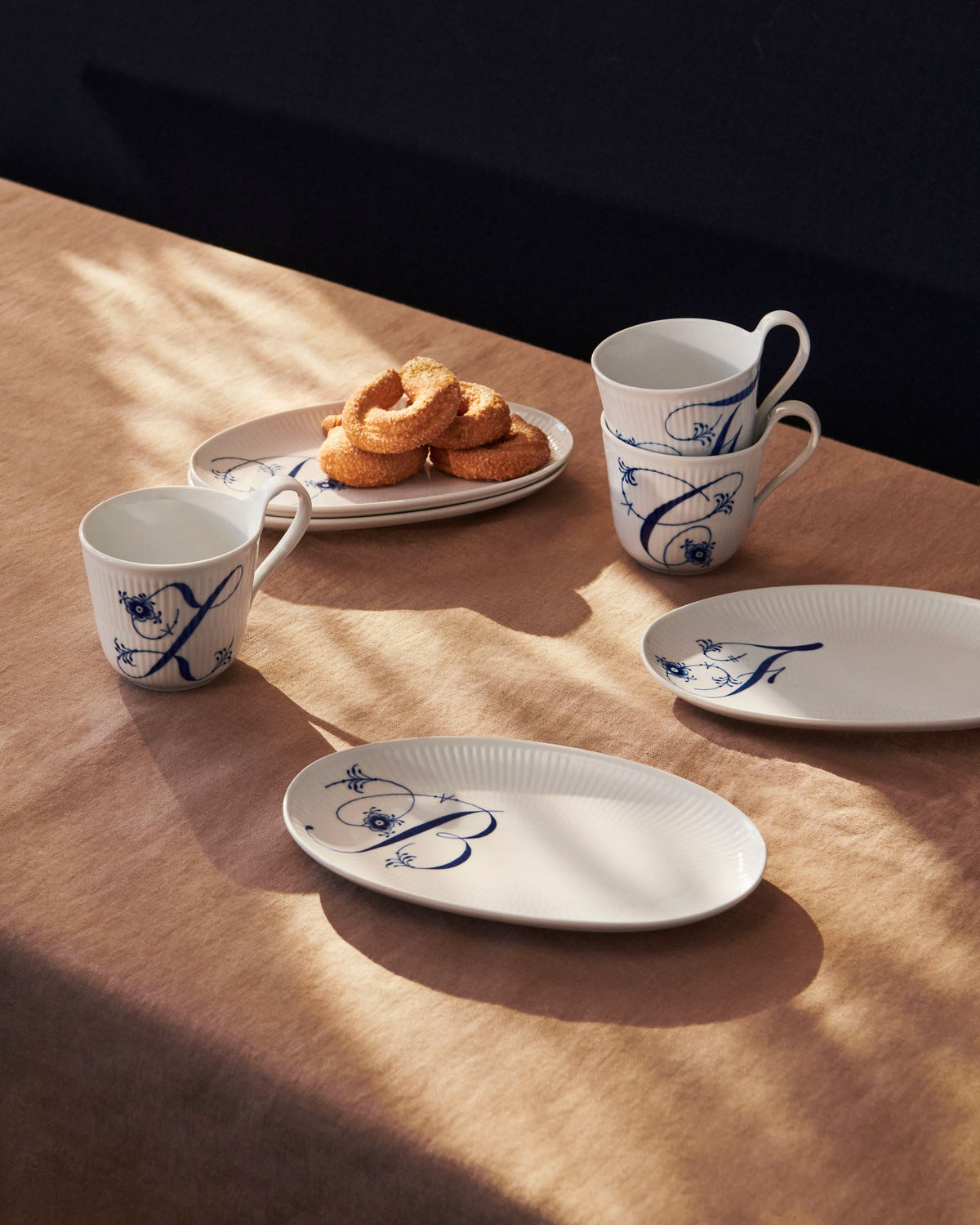 Alfabet Kollektion asiet, B, 23,5 cm - Alphabet Collection Assiette, B, 23.5 cm