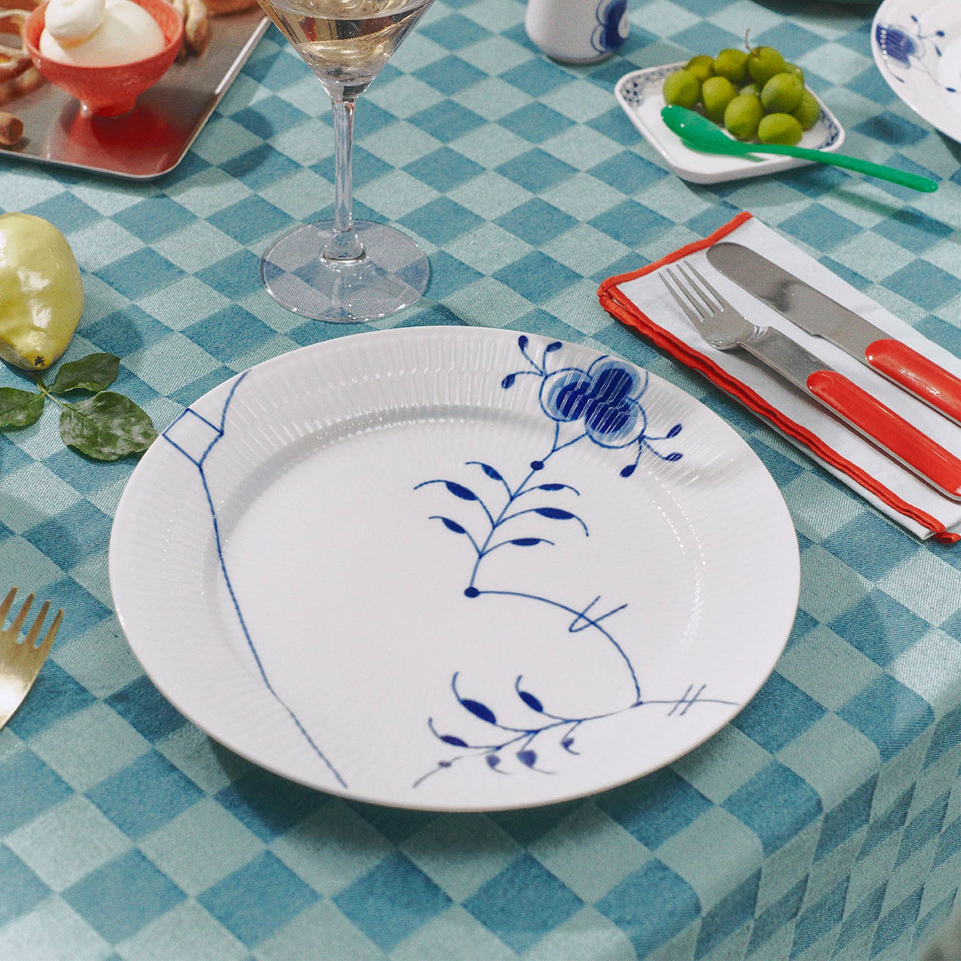 Blue Fluted Mega Plate, Decoration 9, 25 cm
