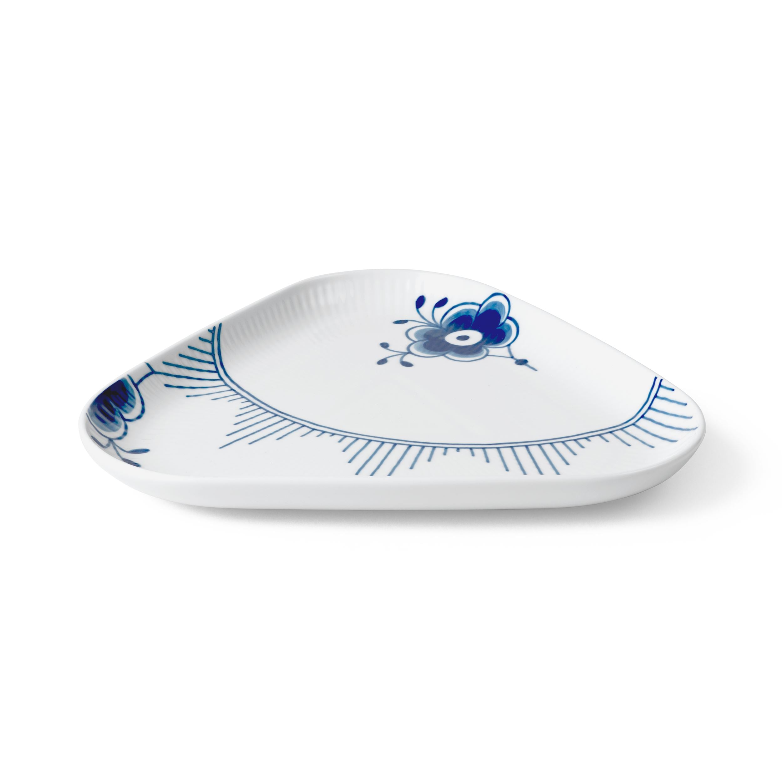 Blue Fluted Mega Triangle Dish, 23 cm | Royal Copenhagen