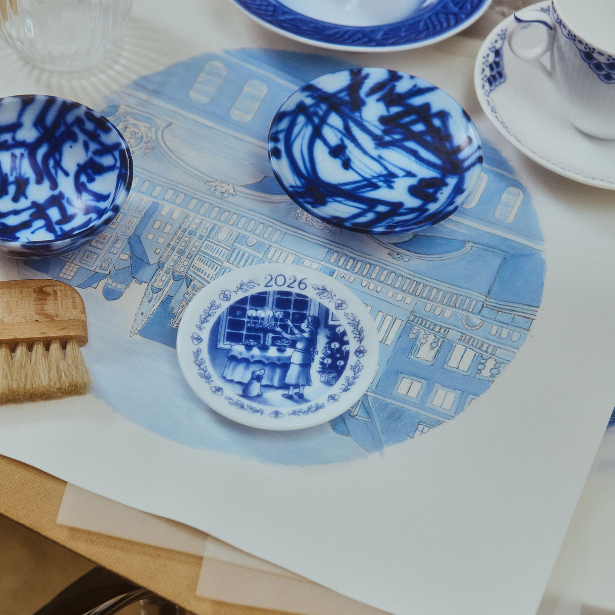 Blue Collectibles Christmas Plaquette 2026, In the Glow of Christmas Lights, 8.5 cm