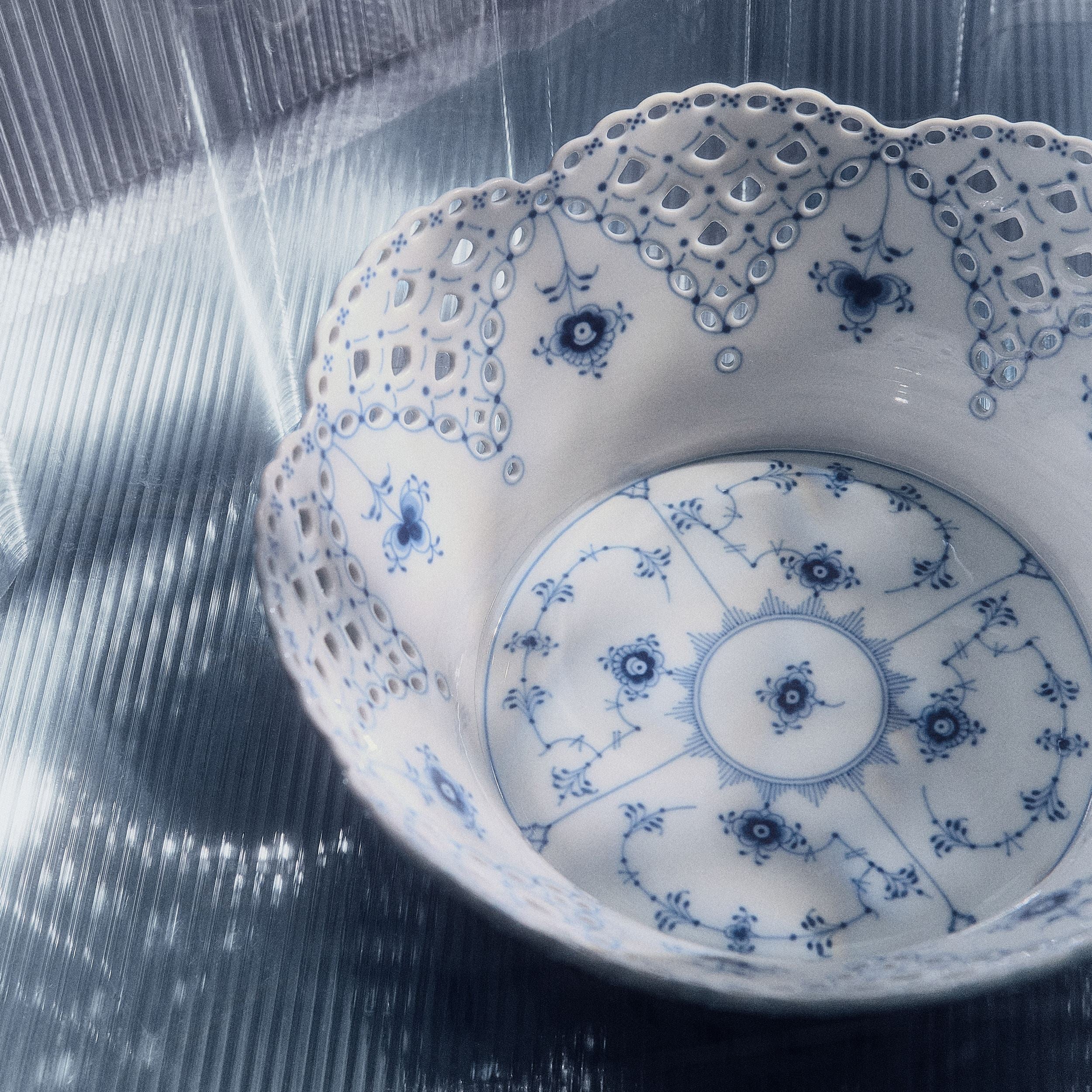 Blue Fluted Full Lace Fruit Basket, 23 cm | Royal Copenhagen