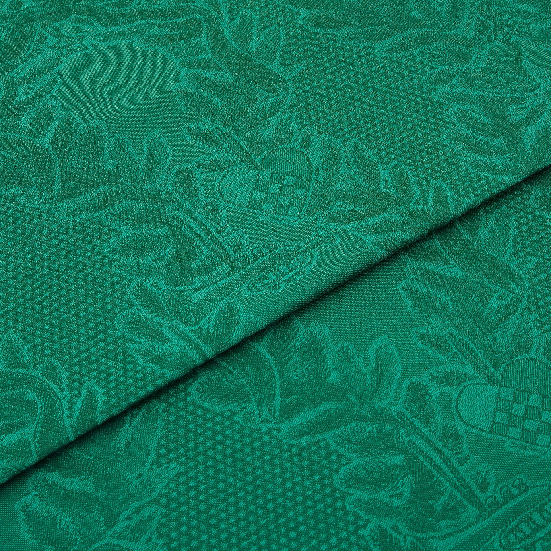 Star Fluted Christmas Tablecloth, Green, 320 x 145 cm