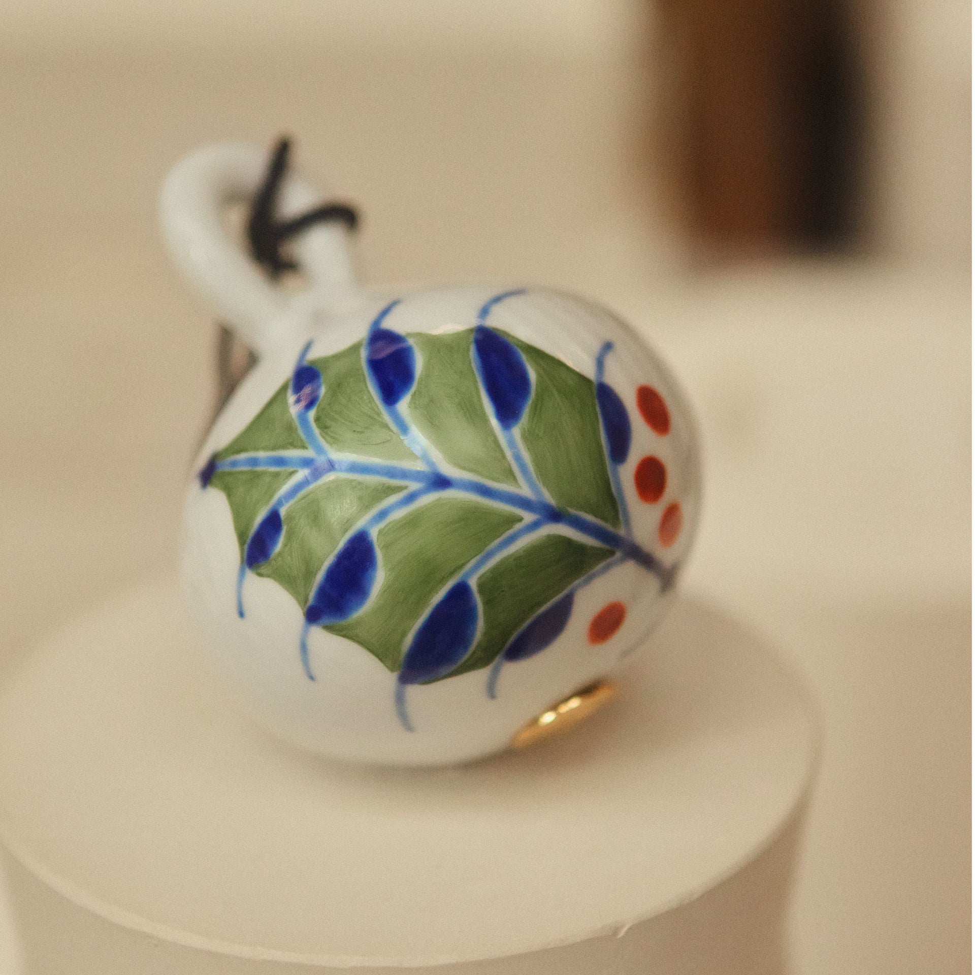 Mega Gerippt Blau Kugel, Dekoration 1, Limited Edition, 9,5 cm - Blue Mega Christmas Bauble, Decoration 1, Limited Edition, 9.5 cm