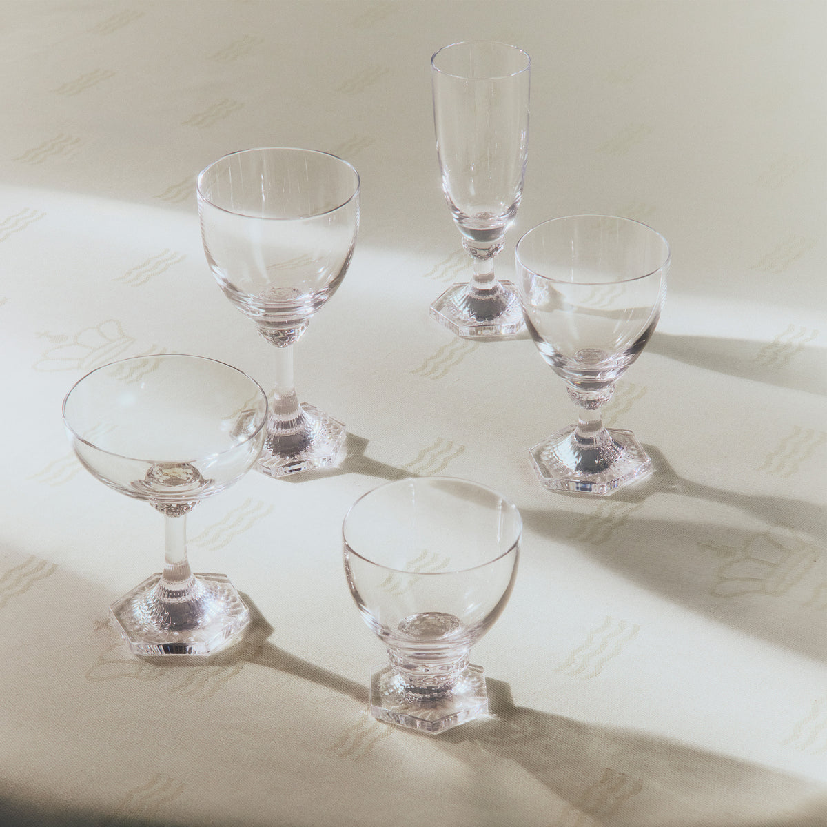Aurora Wine Glass, 30 cl, 2 pcs - Aurora Champagne Flute and wine glasses