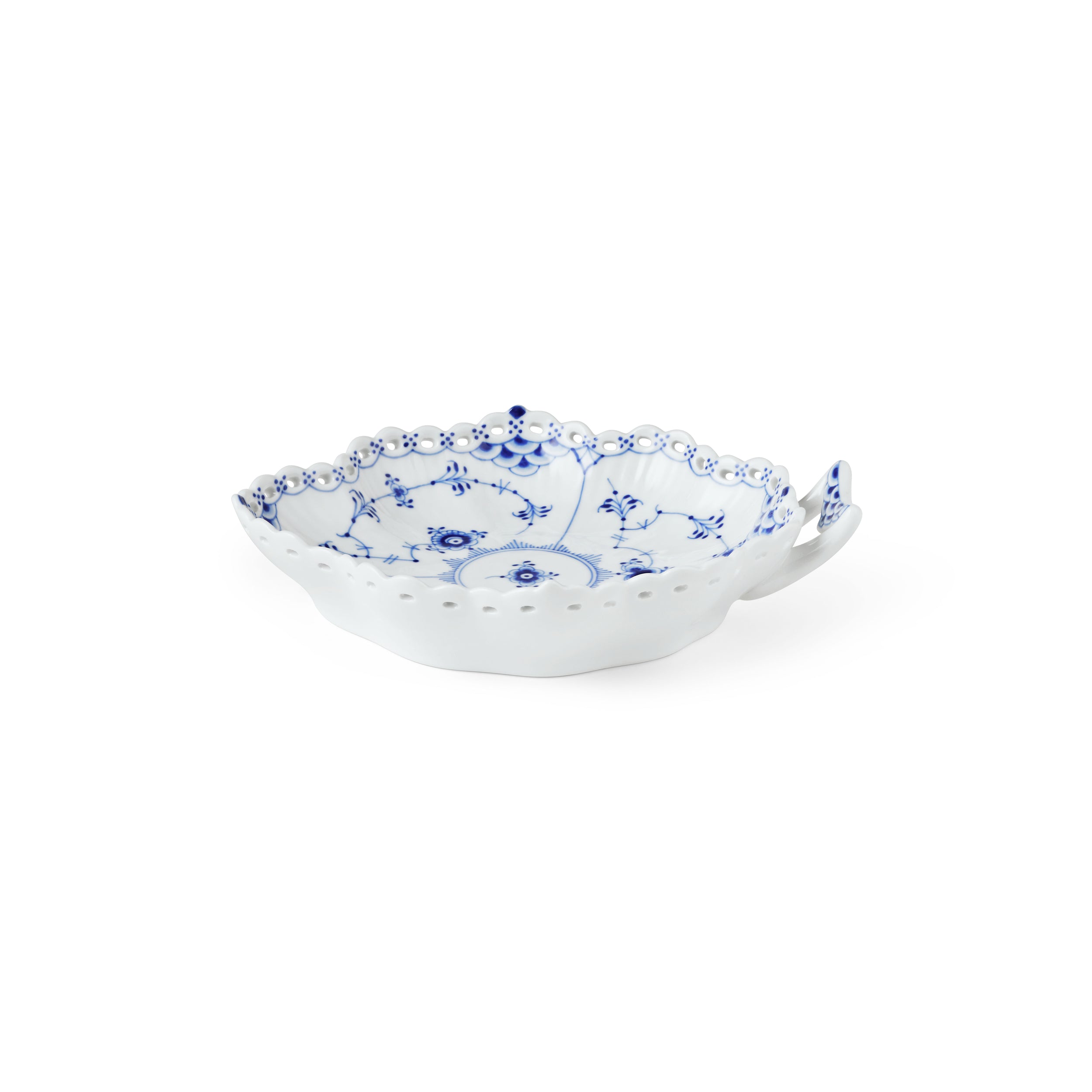 ★  ブルーフルーテッド リーフディッシュ 器★ Blue Fluted Full Lace Dish, Leaf Shaped, 18.5 cm | Royal Copenhagen