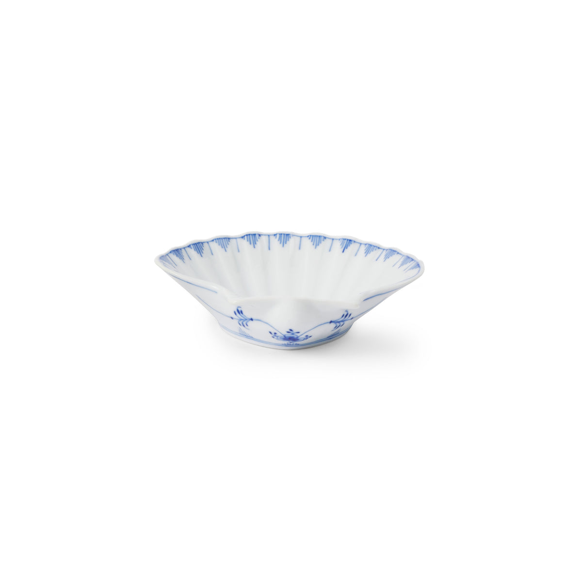 Blue Fluted Plain Shell Dish, 10 cm